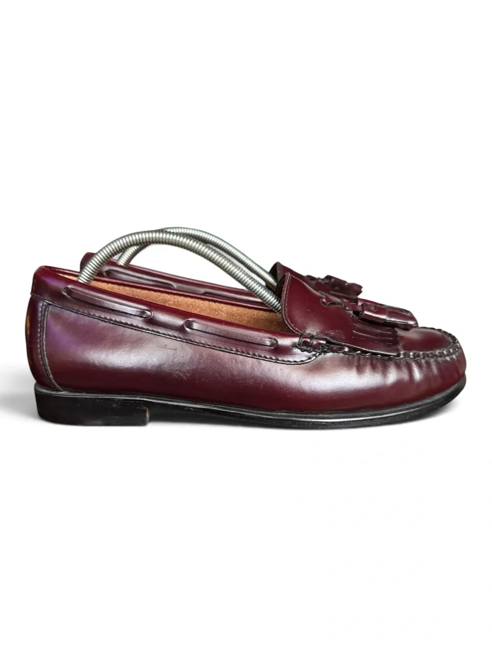 G.H. Bass & Co. details brand